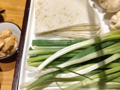 煎饼卷大葱-村长家的疙瘩汤·东营菜(东营茶城店)