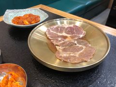-臻牛烤肉
