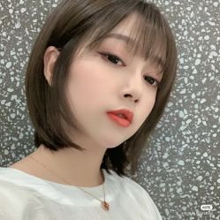-时尚殿堂明星门店
