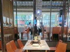 -阿瓦山寨·湘菜现炒·剁椒鱼头王(咸阳总店)