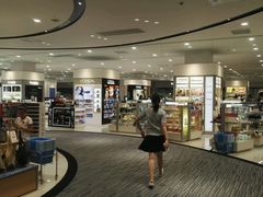 -关西国际机场直营免税店