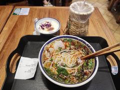 -云阿蛮云南生烫牛肉米线(奉贤路店)