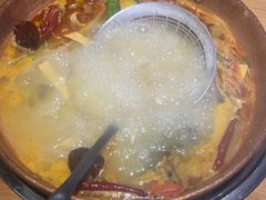 -洱火云南酸菜牛肉火锅(石景山当代商城店)