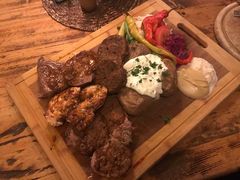 烤肉拼盘-Krčma Šatlava