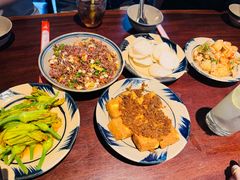 -Cuc Gach Quan Restaurant