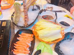 -鲜入围煮花胶鸡海鲜火锅