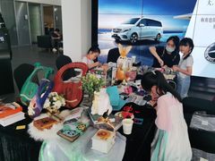 -奔驰上海利星(七宝店)