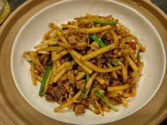 -鲁菜根·泰安菜(万达店)
