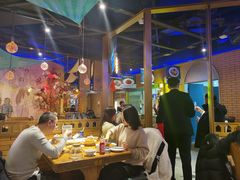 大堂-胖老汉椒麻鸡清真新疆菜(西御街店)