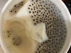 双皮奶-文昌邓记清补凉(西沙路店)