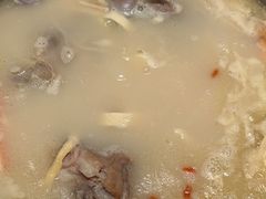 -三人行骨头王火锅(长寿店)