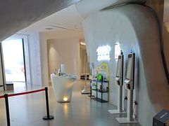 -涨巢·潮玩水疗局