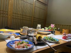 -枝魯枝魯自助料理