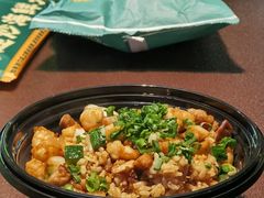 -曼听小寨海鲜烧烤·大连辣炒大王(盖州街店)
