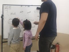 -爱乐梵国际儿童教育中心(古美店)