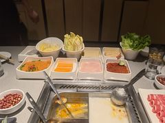 -海底捞火锅鲜切牛肉主题店(长寿路店)