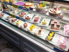 面包甜点陈列柜-BreadTalk面包新语·烘焙蛋糕(海岸城店)