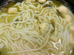 -灵芝妹子海鲜米线(香炉礁山姆店)