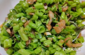 Stir-Fried Hollow Bamboo Shoots with Pork Lard Crumbs