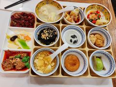 九宫格-龙抄手(春熙路总店)