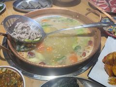 -洱火云南酸菜牛肉火锅(石景山当代商城店)