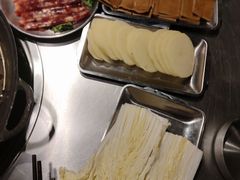 -鹿鸣山草本茶香火锅(园西路店)