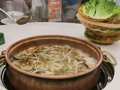 -菌海森林·非遗野生菌火锅(西山区滇池路摩根道店)