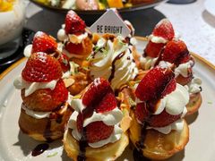 草莓忌廉华夫饼-BE BRIGHT KITCHEN(正佳广场店)