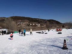 -济南卧虎山滑雪场