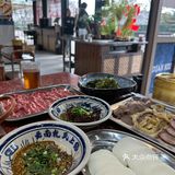 开在九方的斜对面 火锅一条街 最终在众多店家中选了滇牛