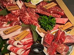 -铭牛烧肉·和牛海鲜自助(高新月牙湖店)