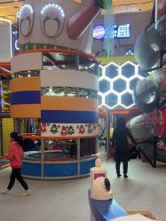 -星际乐园(红博中央公园店)