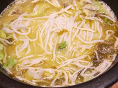 老坛酸菜米线-过桥缘·过桥米线(北京望京万象汇店)