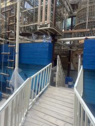 -PIPIKINGDOM皮皮王国欢乐号(欢乐海岸购物中心店)