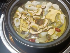 -野菌皇海景野生菌火锅(滨海大道店)