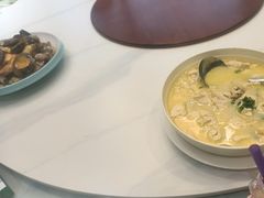 -小红鲸·海鲜餐厅(轸大路店)