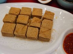 -侬佳蒸菜馆(听潮店)