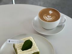 -洪小鹏生活美学馆(领SHOW天地店)