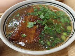 -小马牛肉面·牛骨熬制(南京博物院店)