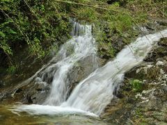 -江南大峡谷军事漂流
