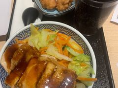 特盛照烧煎鸡饭-吉野家(上海美罗城店)