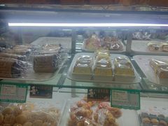 -新月蛋糕西点专卖店(大麦街店)