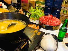 -鲜入围煮花胶鸡海鲜火锅