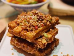 -铜锣湾·有麝自然香(重庆新天地店)