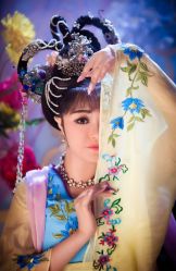 -九月鹰飞汉服摄影工作室