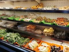 自助取餐区-万记麻辣烫国展总店