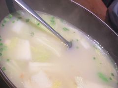 鸭架炖白菜豆腐汤-青年公社烤鸭(蜀山万象汇店)