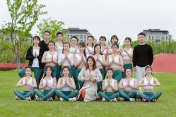 -亚太瑜伽普拉提学院