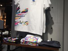 -ABC MART(心斎橋店)