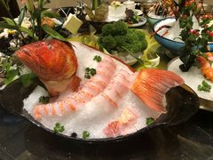 -半岛翡丽海鲜自助餐厅(观风亭店)